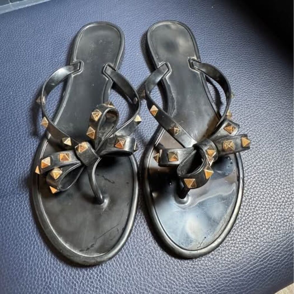 Studded Bow Jelly Sandals Black Thong Flip Flops Size 40 (US 9)